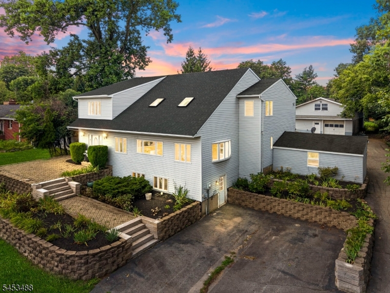 163 Oldham Rd