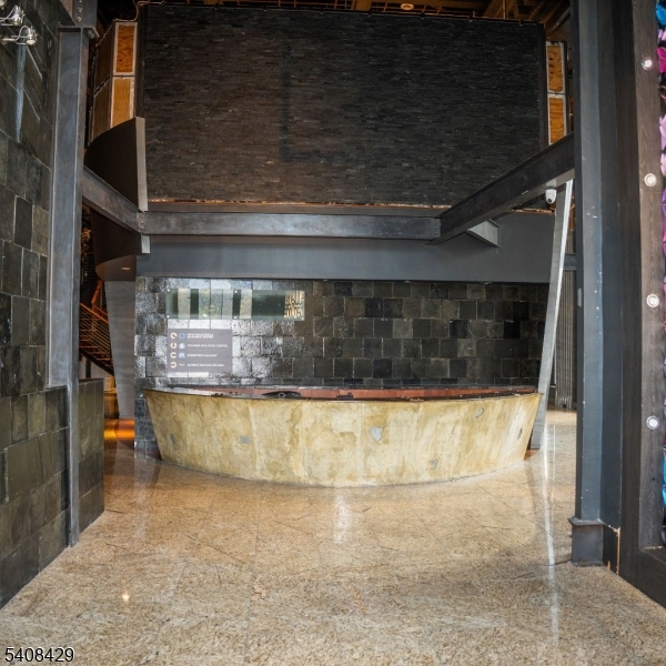 138 Broad St, Elizabeth City, NJ 07201