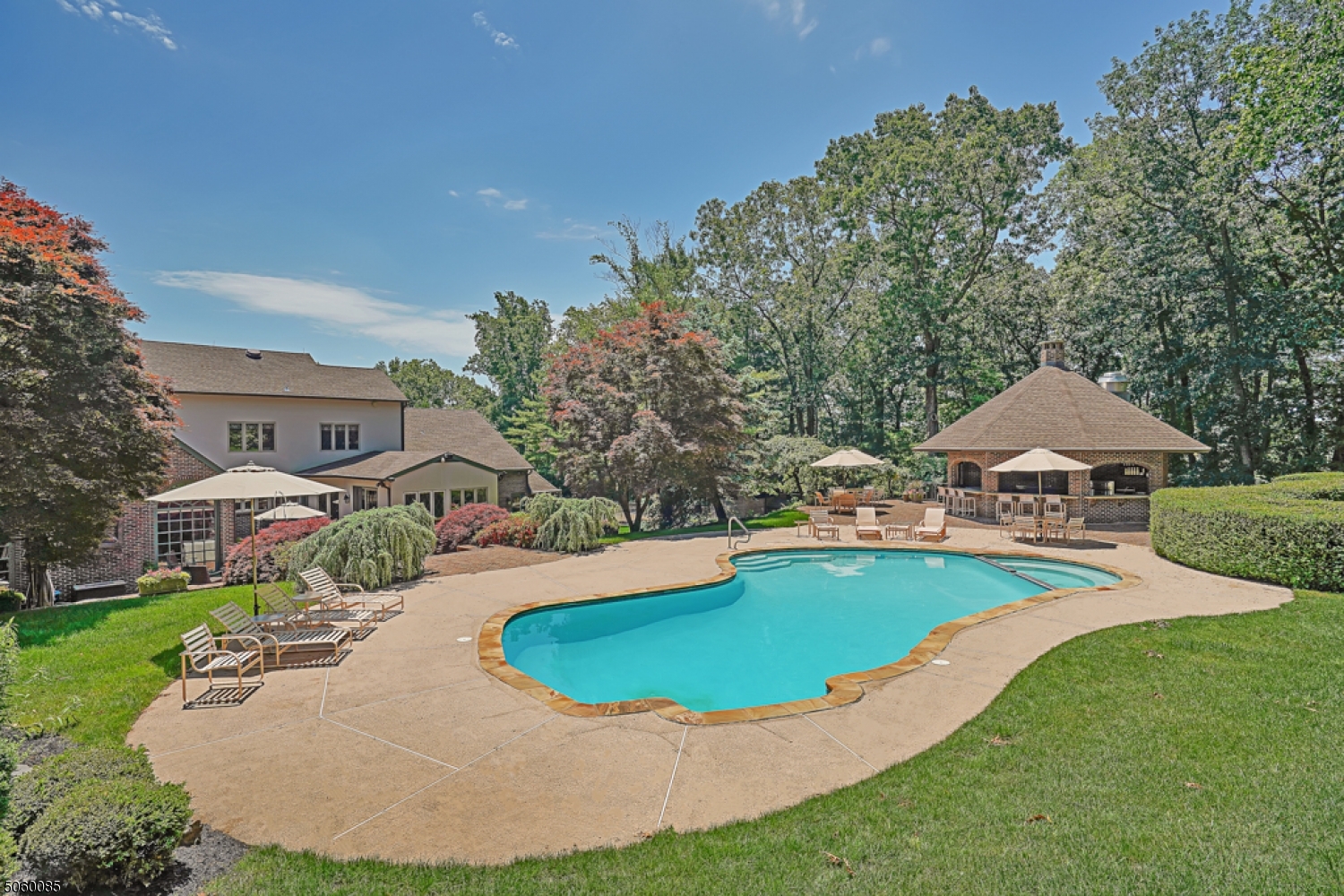 12 CARRIAGE HILL DR, MENDHAM TWP., NJ 07931