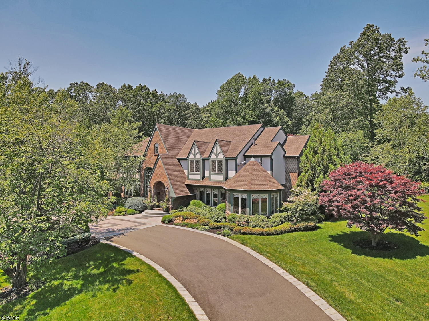 12 CARRIAGE HILL DR, MENDHAM TWP., NJ 07931