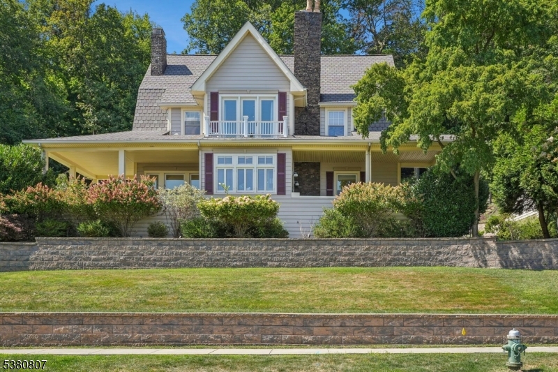46 Lloyd Rd, Montclair Twp., NJ 07042
