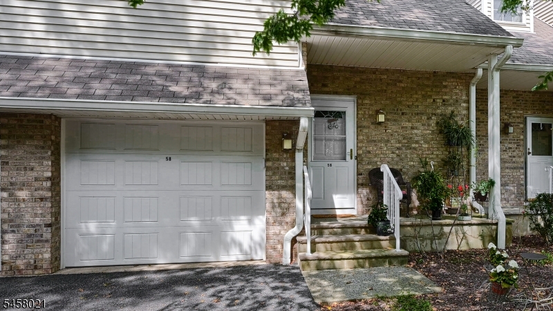 58 Parkside Ct